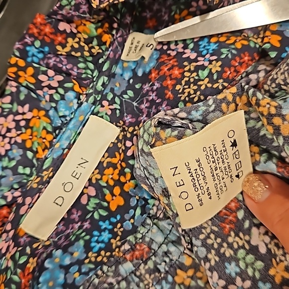 💕DOEN💕 The Rose Top ~ Navy Lady Bird Floral Print Small - Picture 16 of 16